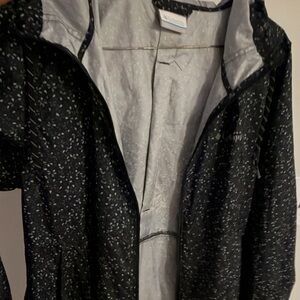 Columbia Black and Gray Patterned Windbreaker
